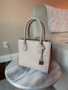 Michael Kors Mercer Medium Women's Small Tote Bag in Blush Pink
